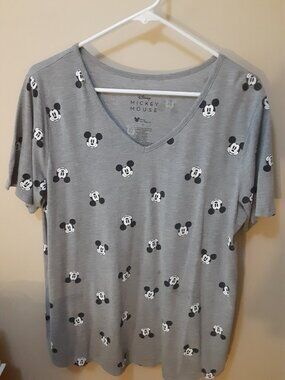 Disney Mickey Mouse Women's Graphic T-Shirt 1X Top